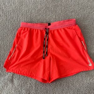 Nike Stride 5” Shorts sz L EUC